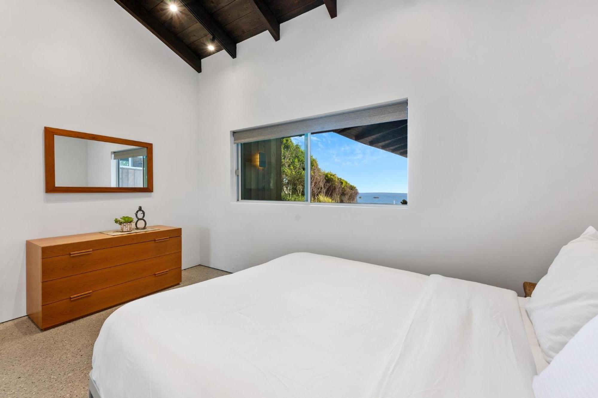 Holiday home B5407 Beachfront Modern *