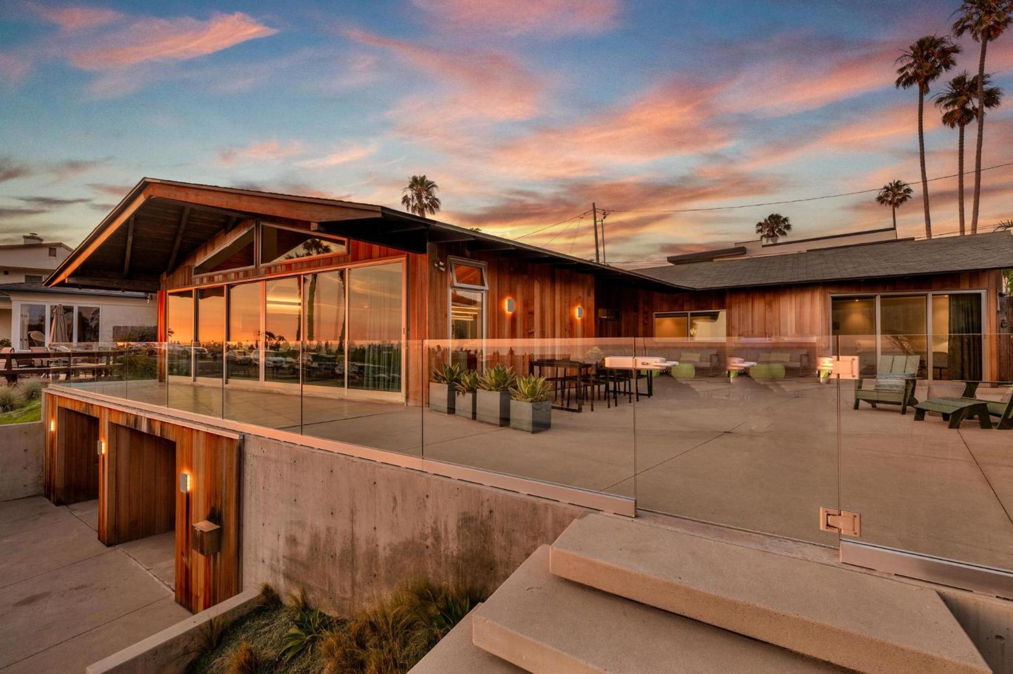 B5407 Beachfront Modern * San Diego