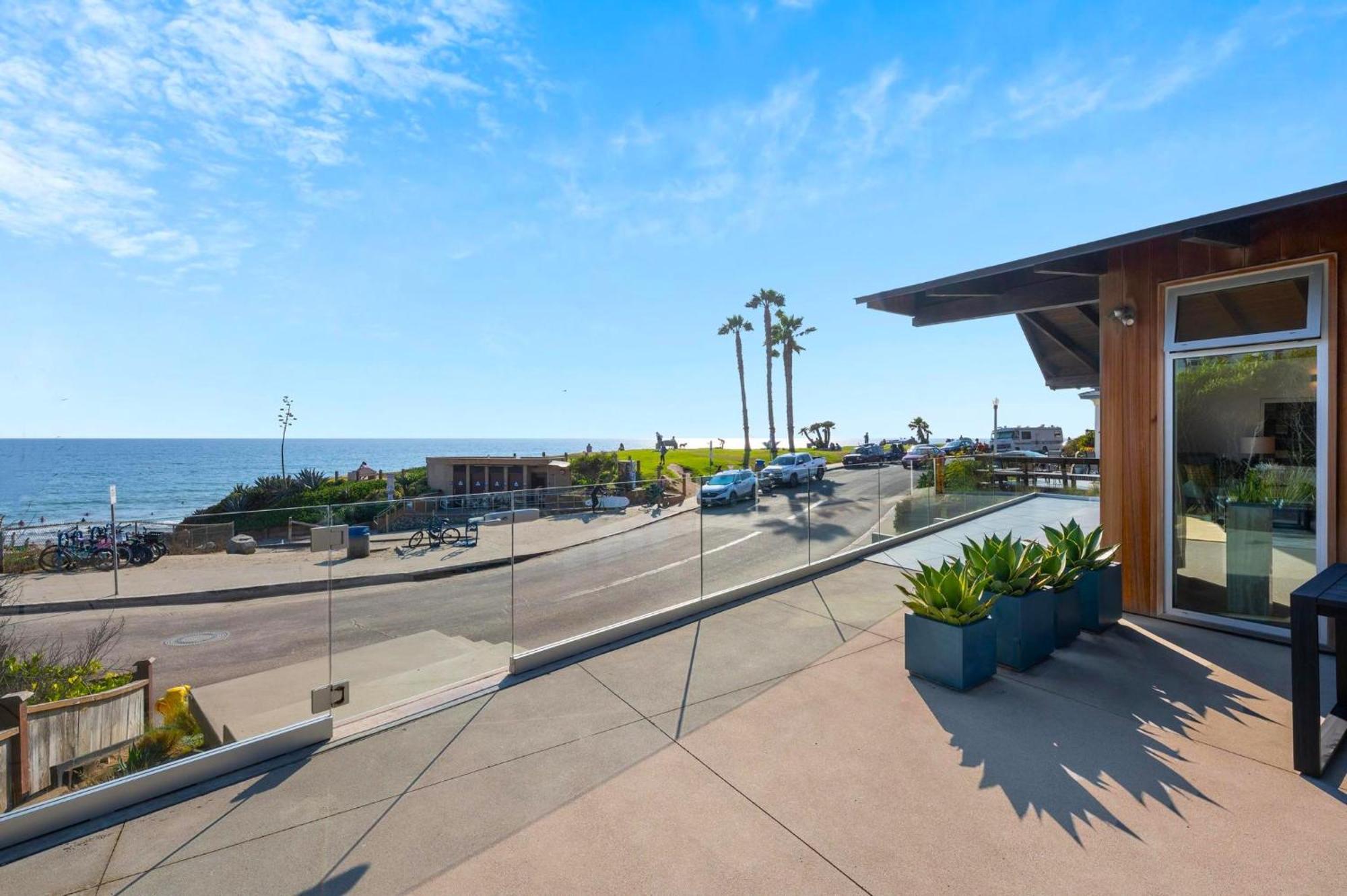 Holiday home B5407 Beachfront Modern